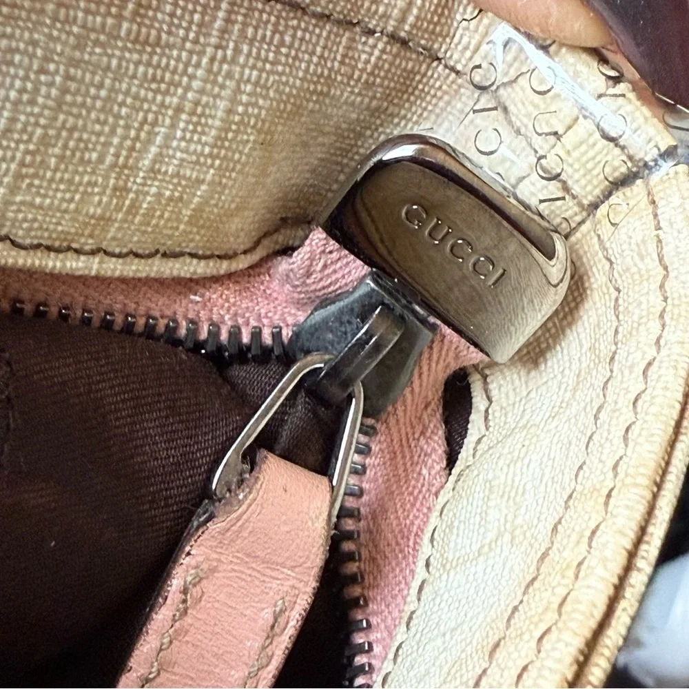 💎RARE GUCCI JOYLINE GG PLUS PVC LEATHER MESSENGER BAG/ GUARANTEED AUTHENTIC 💎 - Picture 10 of 12